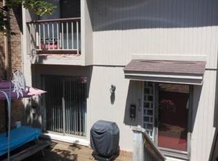 826 Oak Brook Ridge Dr, Rochester, MI 48307