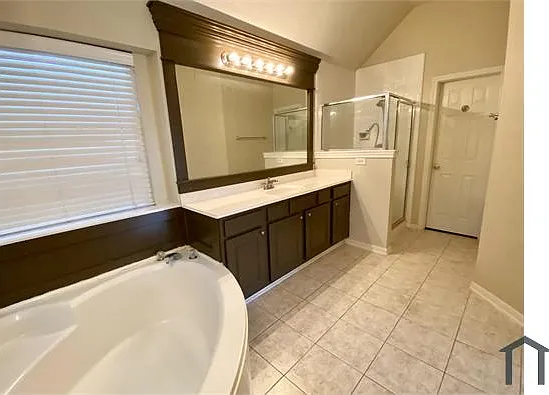 11719 Goldstream Ct — Photo 6