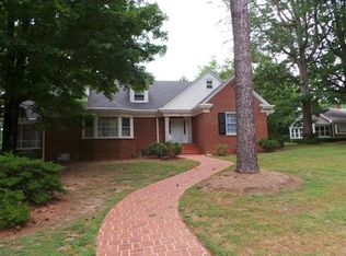 704 E Spring St, Oxford, NC 27565