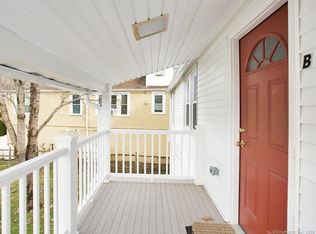 212 New Norwalk Rd #2, New Canaan, CT 06840