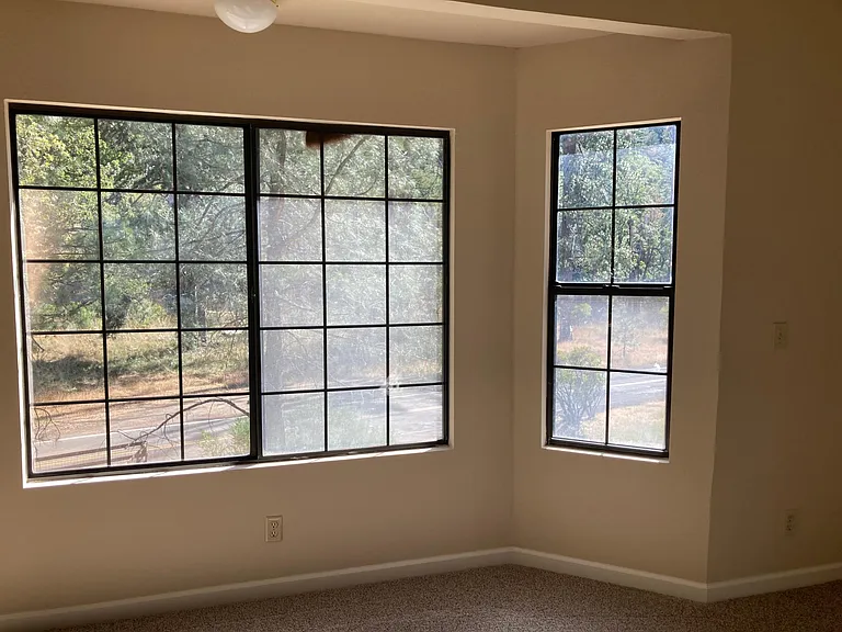 Harrington Flat Rd — Photo 16
