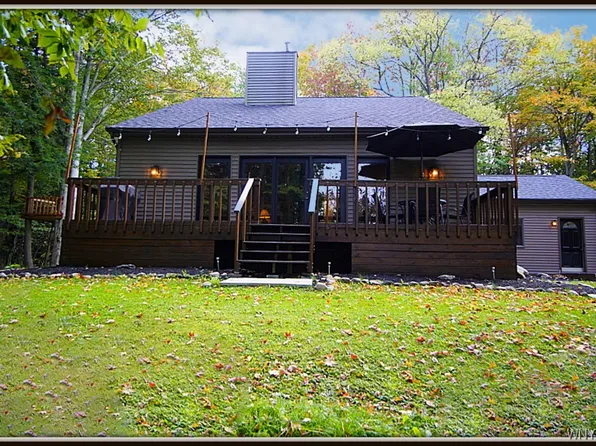 7604 Omphalius Rd, Colden, NY 14033