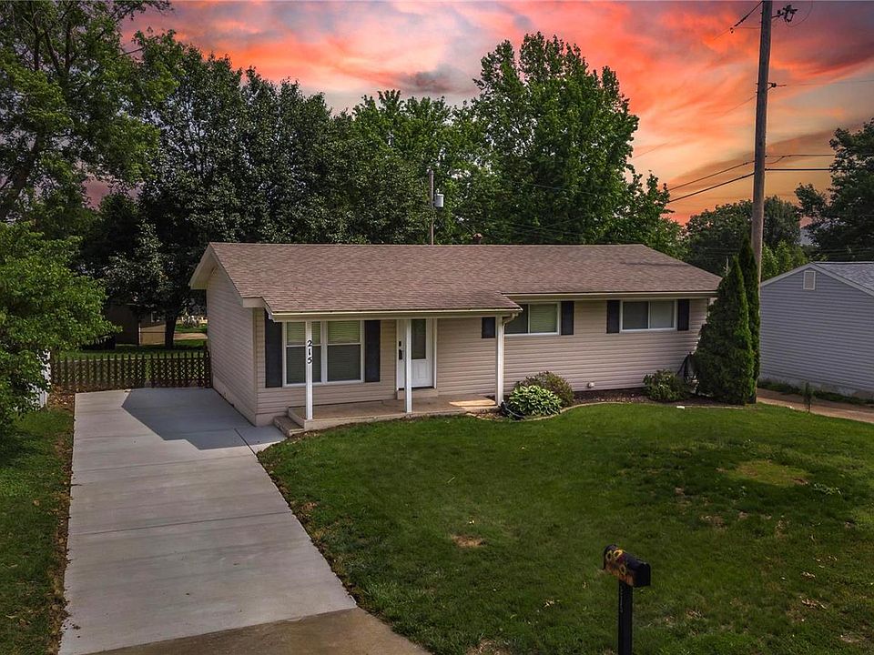 1st image of 215 Toulon Dr