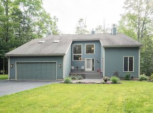 31 Woodstock Rd, Glenwood, NY