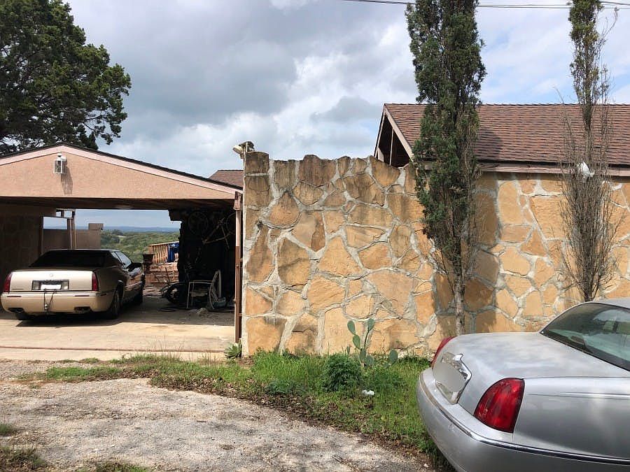 1st image of 1695 Arrowhead Dr