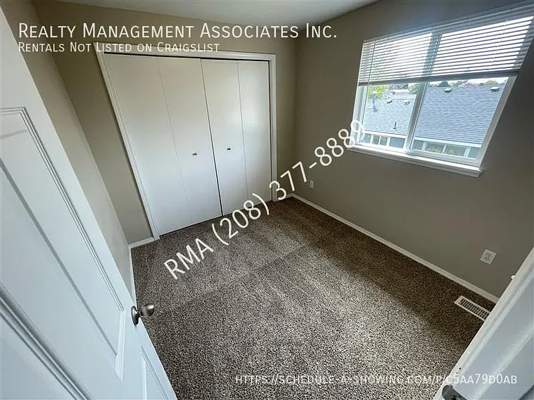 1339 W Sandalwood Dr — Photo 5