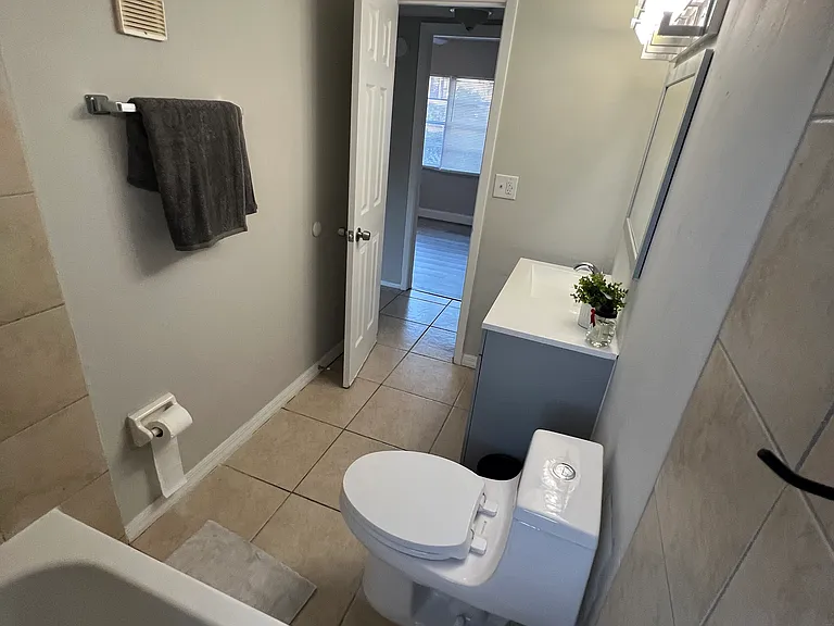 1912 Honour Rd #2 — Photo 16