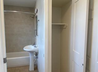 2907 State St APT 4, Santa Barbara, CA 93105
