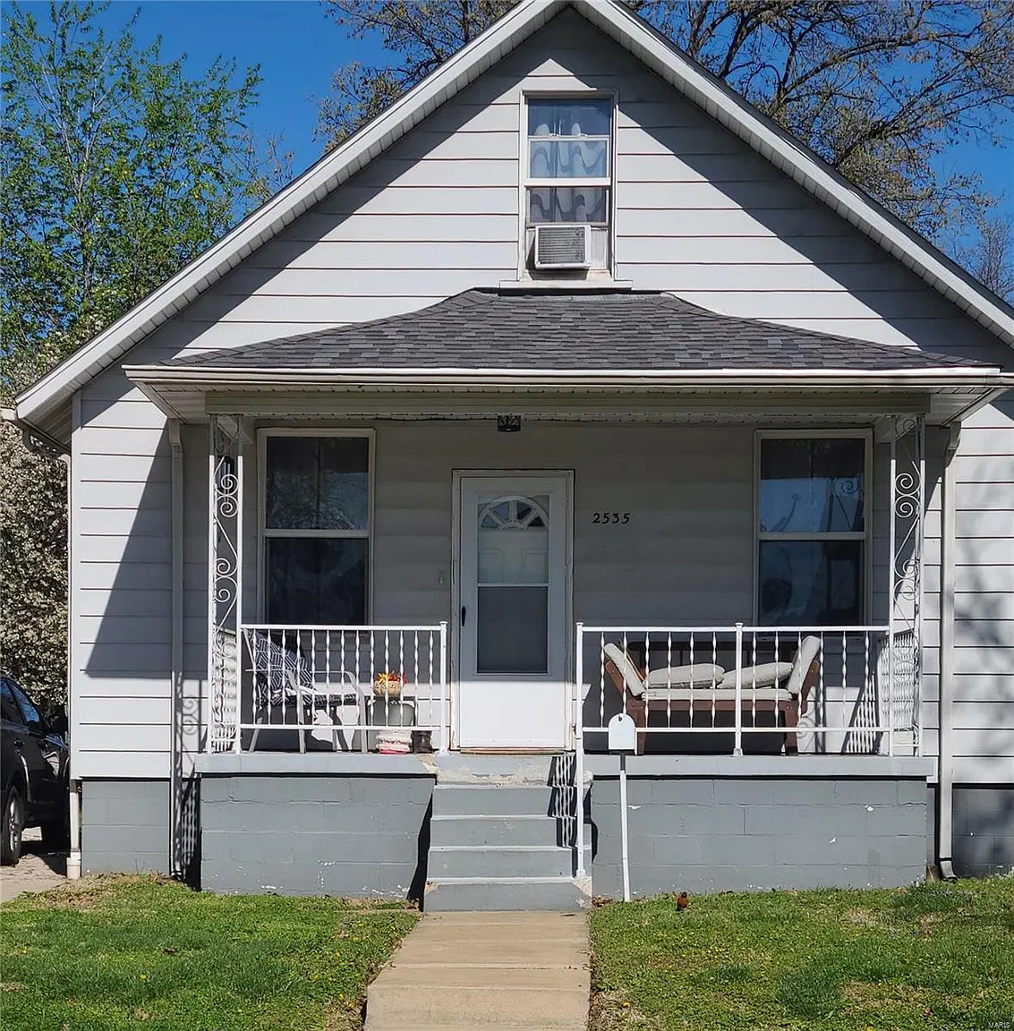 2535 Grand Ave photo 1