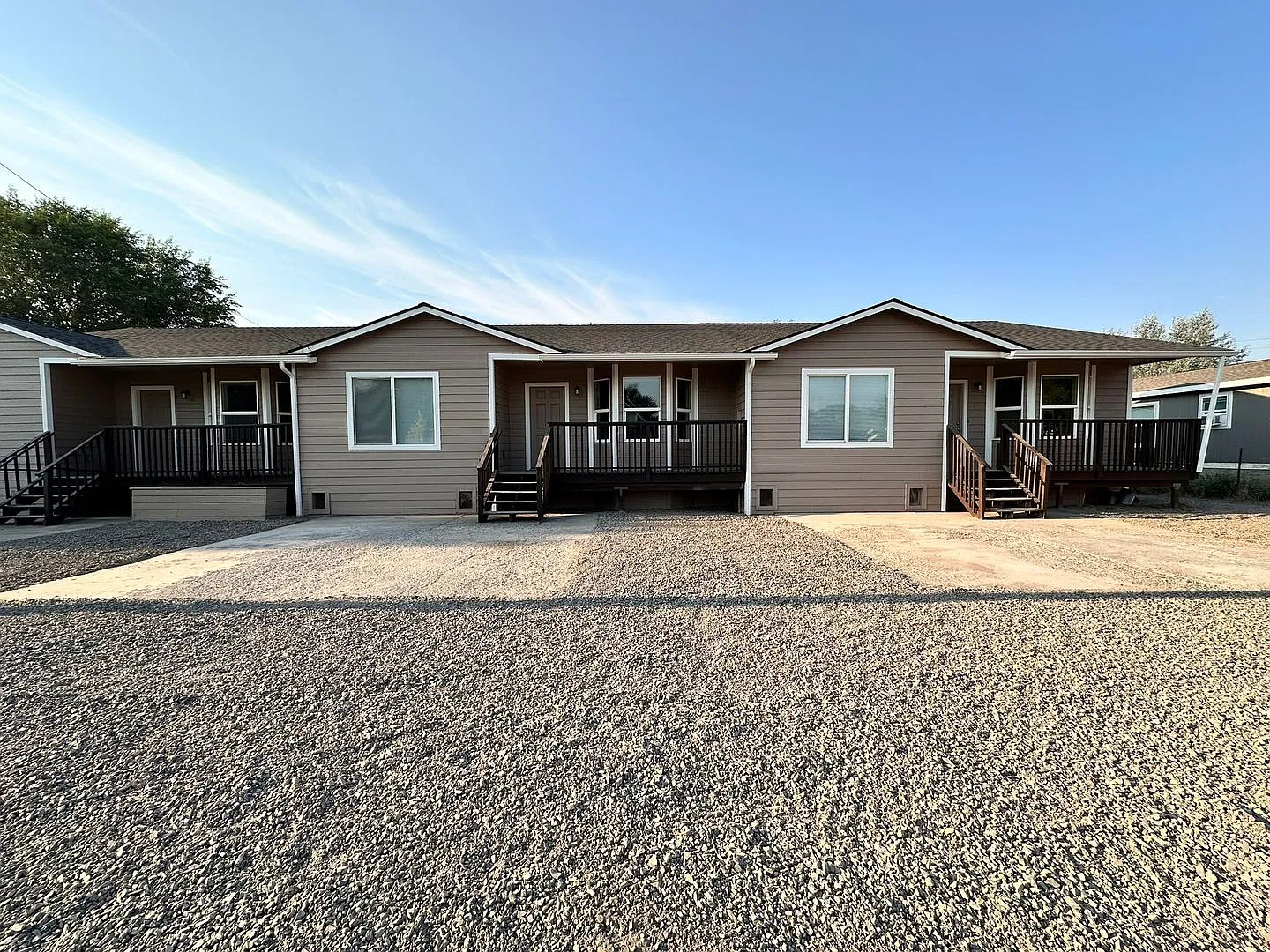 Move In Special! $500 Off First Months Rent! Newly Remodeled 3 Bedroom Tri-Plex In Prineville — Photo 3