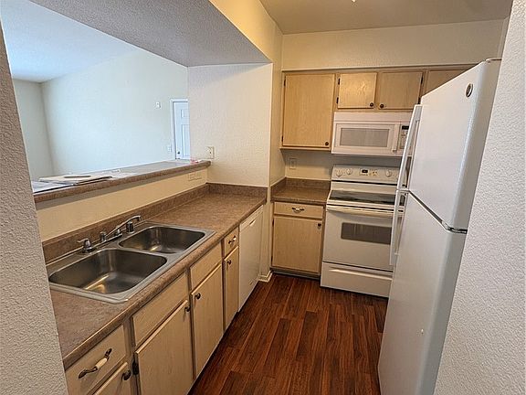 5th image of 8101 W Flamingo Rd Unit 2180