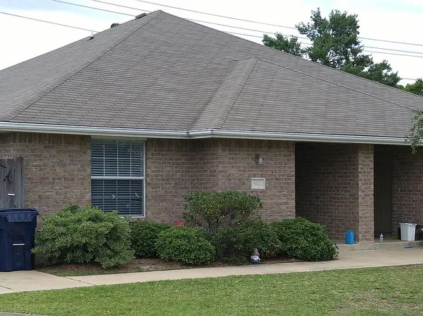 3740 Oldenburg Ln, College Station, TX 77845