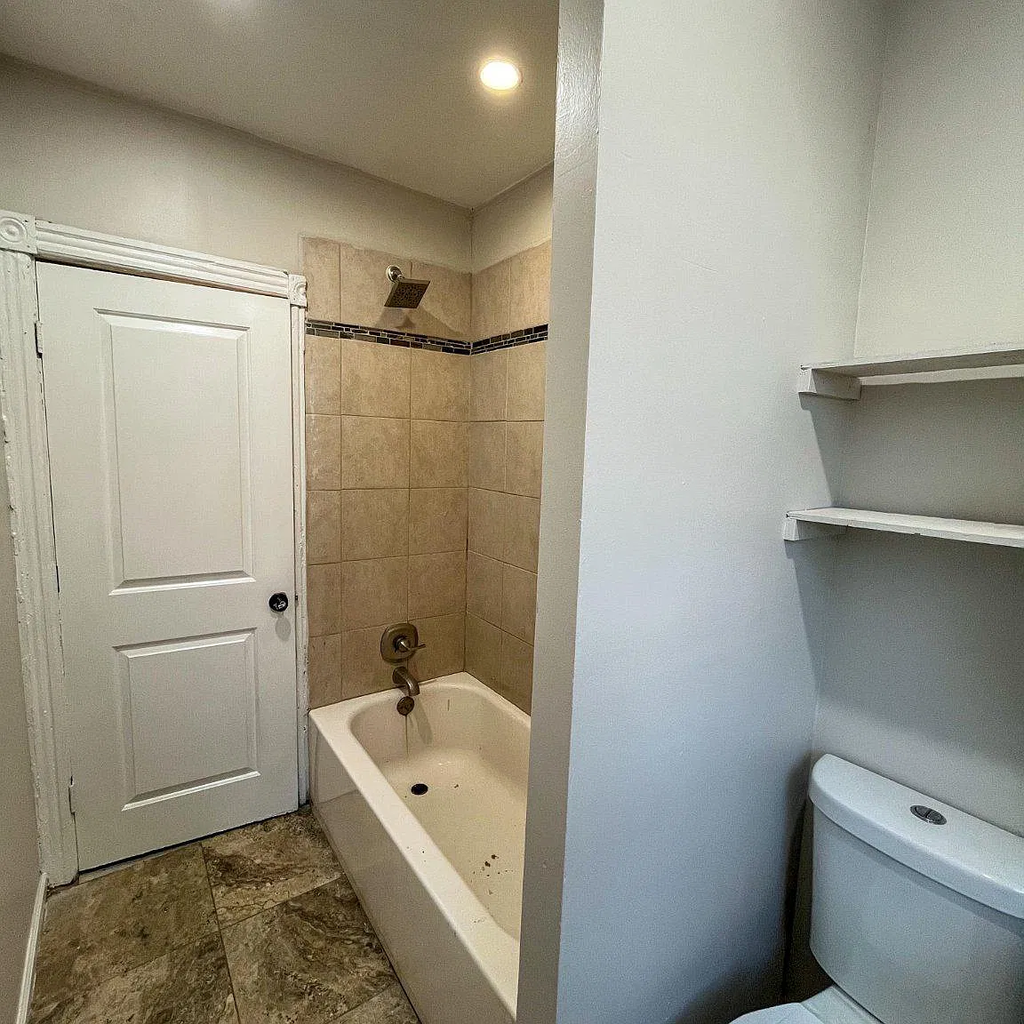 4 bed, 1.0 bath, 2162 sqft, $2,000 — Photo 3
