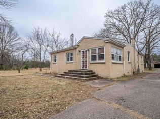 1050 Point Basse Ave, Nekoosa, WI 54457