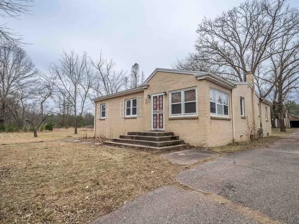 1050 POINT BASSE AVENUE, Nekoosa, WI 54457