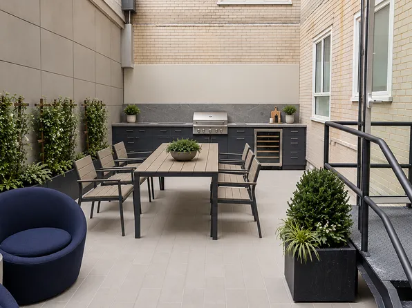 200 East 66th Street image 1 of 8