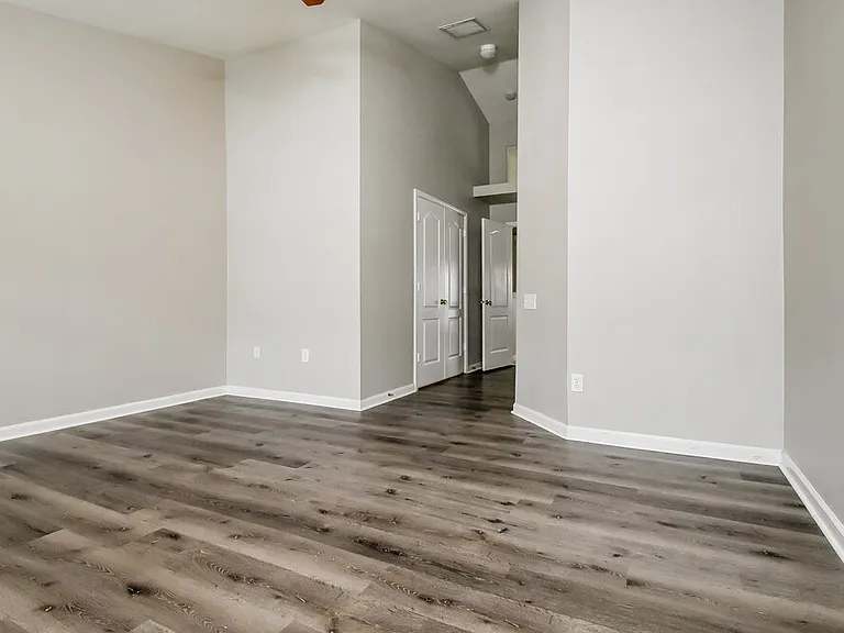 11427 Misty Isle Ln — Photo 13