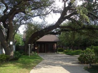 518 W Prairie Lea St, Lockhart, TX 78644