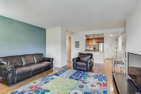 Sold by Realty Connect USA | media 52