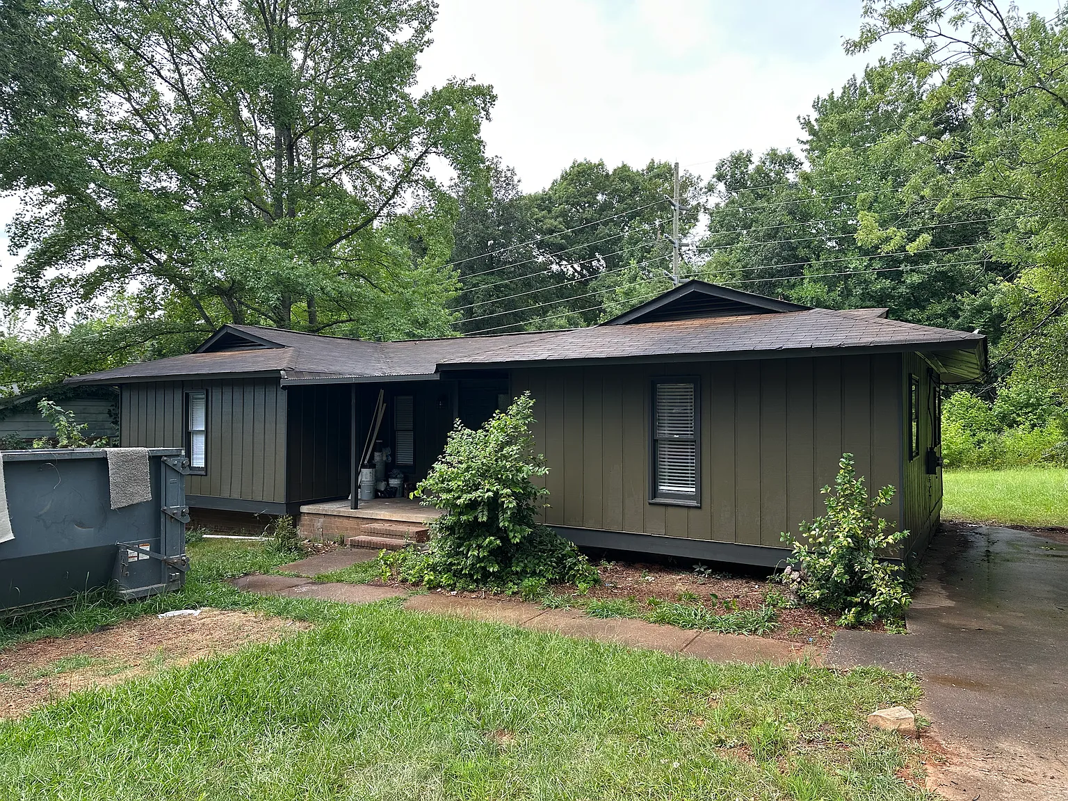3 bed, 1172 sqft, $1,625 — Photo 1