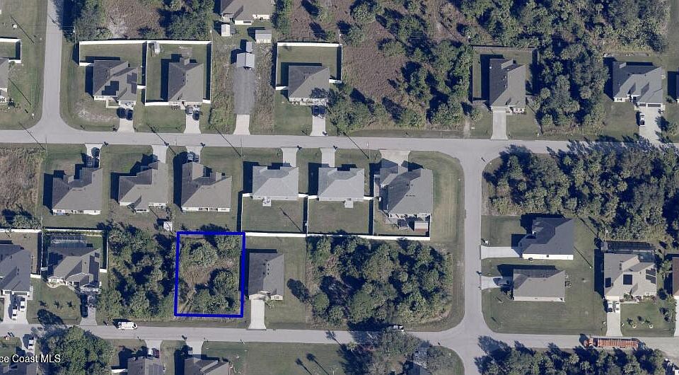 2nd image of 519 Hancock St