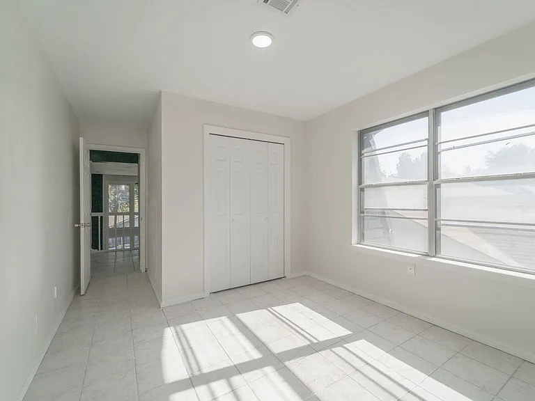 3120 Shadybrook Dr — Photo 36