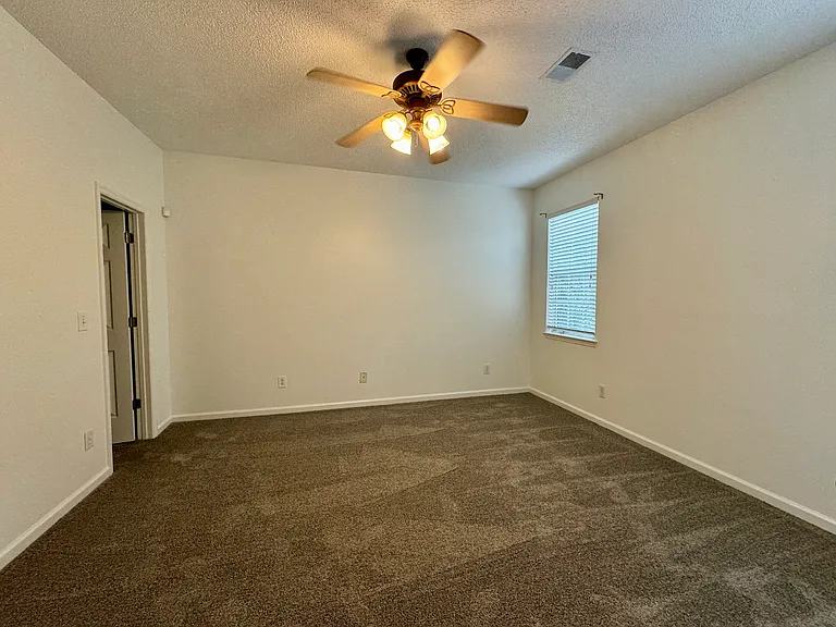 2476 Fulford Ct — Photo 14