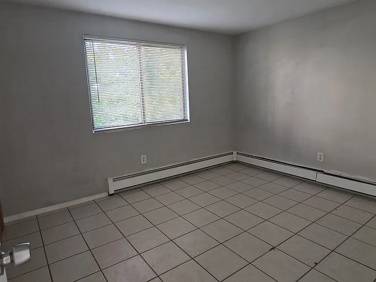 25 Hamilton Ave #18 — Photo 5