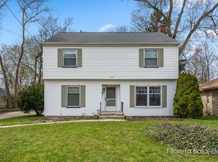 1525 Plymouth Ave SE, Grand Rapids, MI