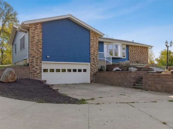 2261 Creekside Rd, Springville, IA 52336