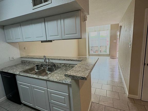 4th image of 16120 Stuebner Airline Rd APT 202