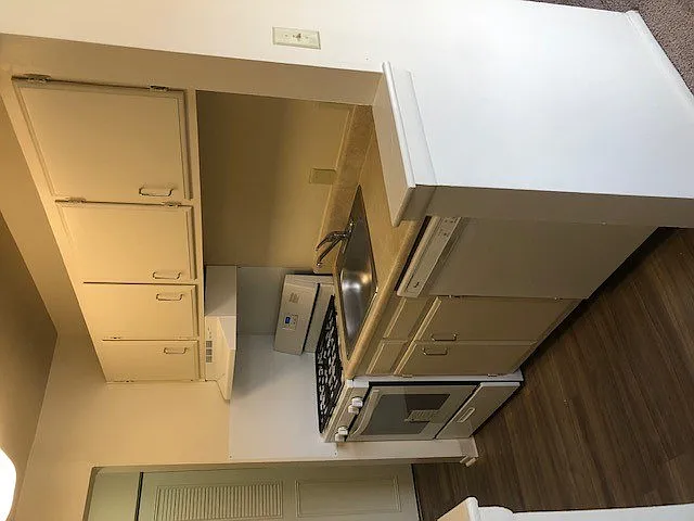 Autumn Ridge Apartments — Photo 41