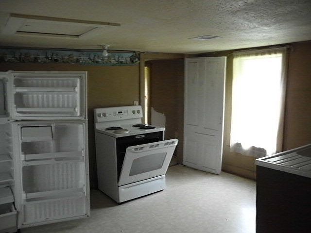 2nd image of 913 Ivey St
