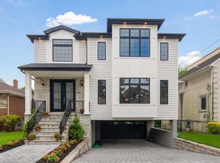 1058 Jassamine Way, Fort Lee, NJ 07024