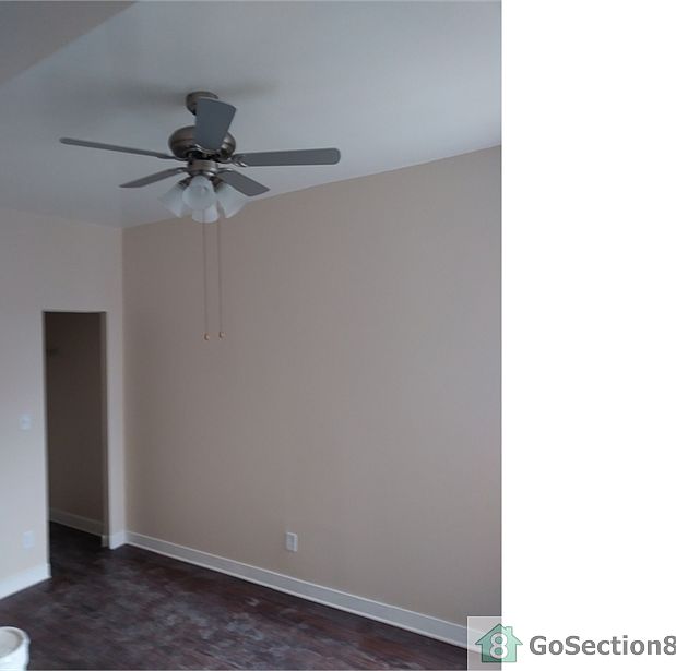 2nd image of 5621 S Laflin St #1