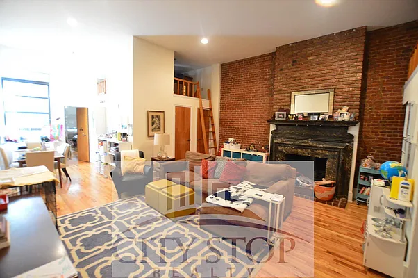 Rented by City Stop Realty | media 21