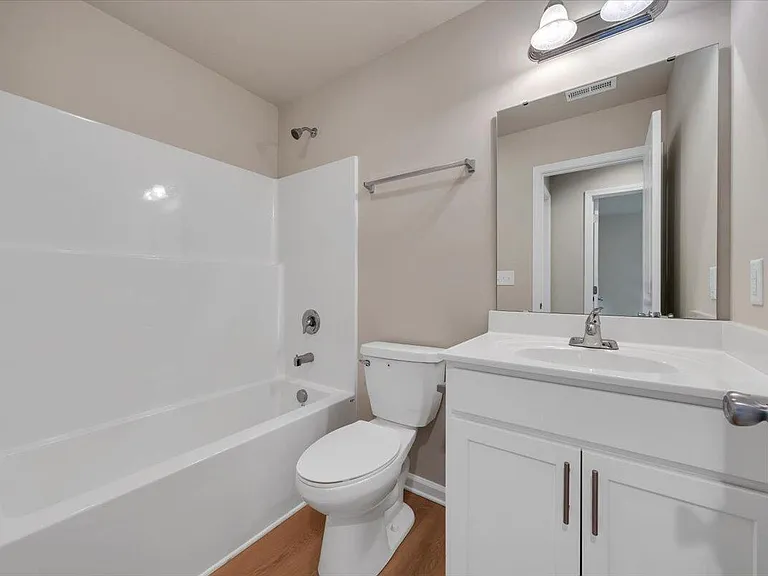 328 Woodside Dr — Photo 14