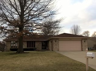 6172 Tudor Ln, Loves Park, IL 61111