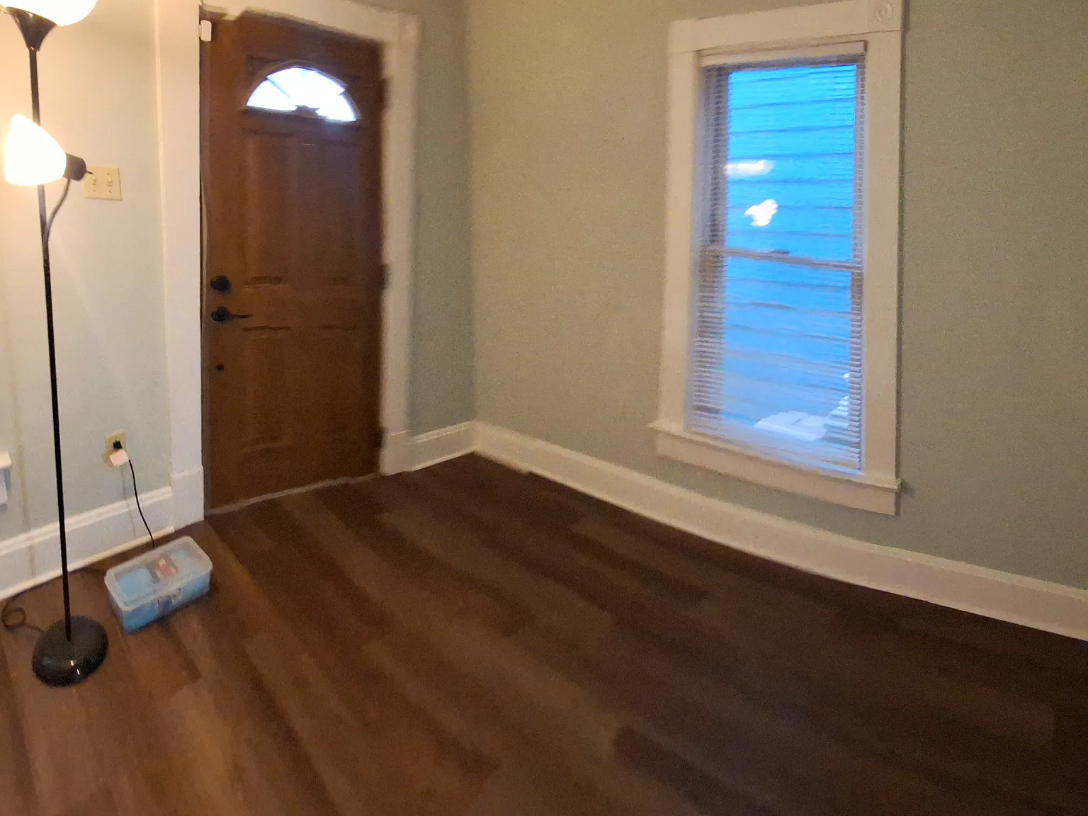 2 bed, 1300 sqft, $1,300 — Photo 2