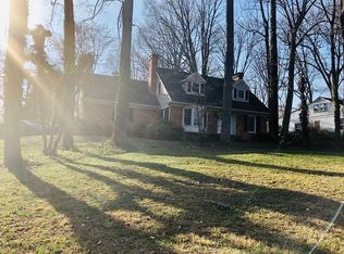 401 Kemp Rd W, Greensboro, NC 27410