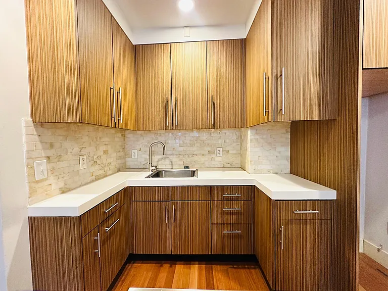 81 W 27th St #1 — Photo 3