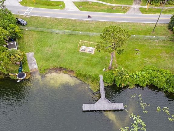 5th image of 7008 Crestlake Dr