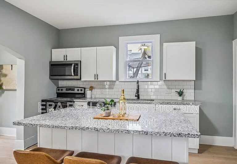 105 Rodgers Ave — Photo 15