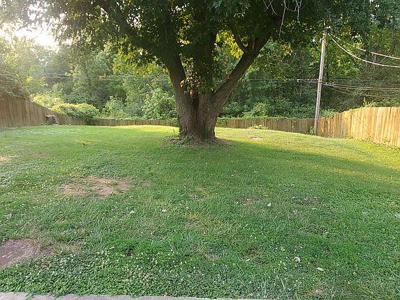 5th image of 3718 Autumn Rd