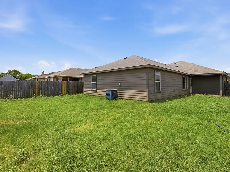 1928 Alanbrooke Dr — Photo 23