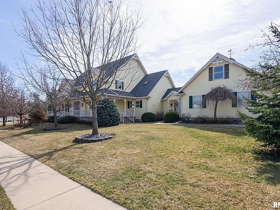 2nd image of 930 Gooseberry Dr