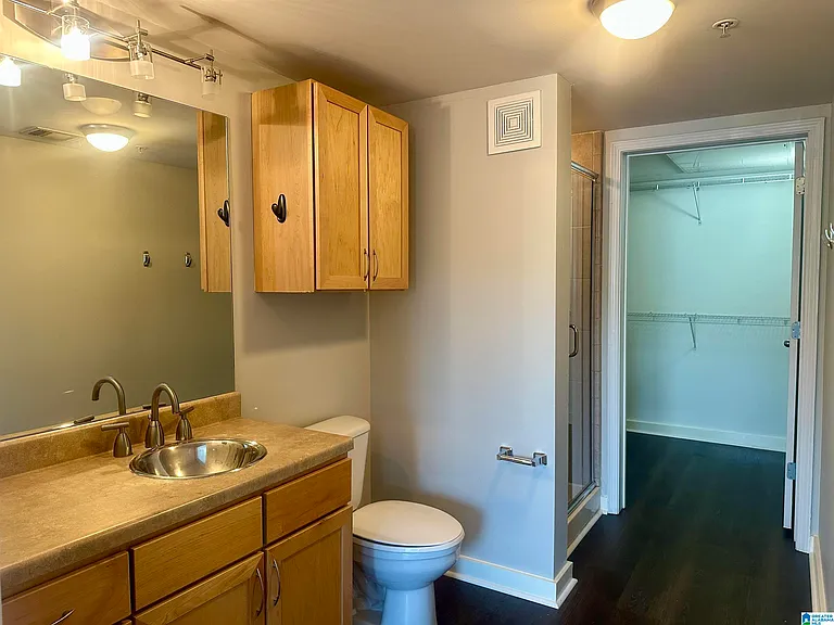 401 20th St S #304 — Photo 9