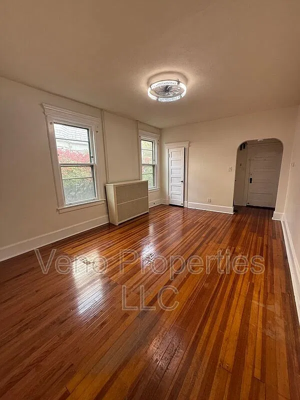 50 Manning Blvd — Photo 3