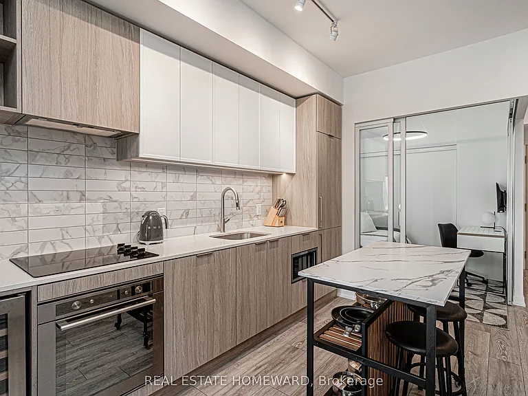2020 Bathurst St #502 — Photo 11