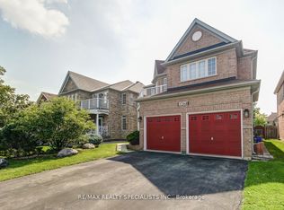3268 Topeka Dr, Mississauga, ON L5M7V1